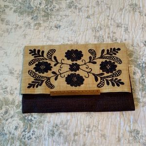 Vintage Mar y Sol clutch